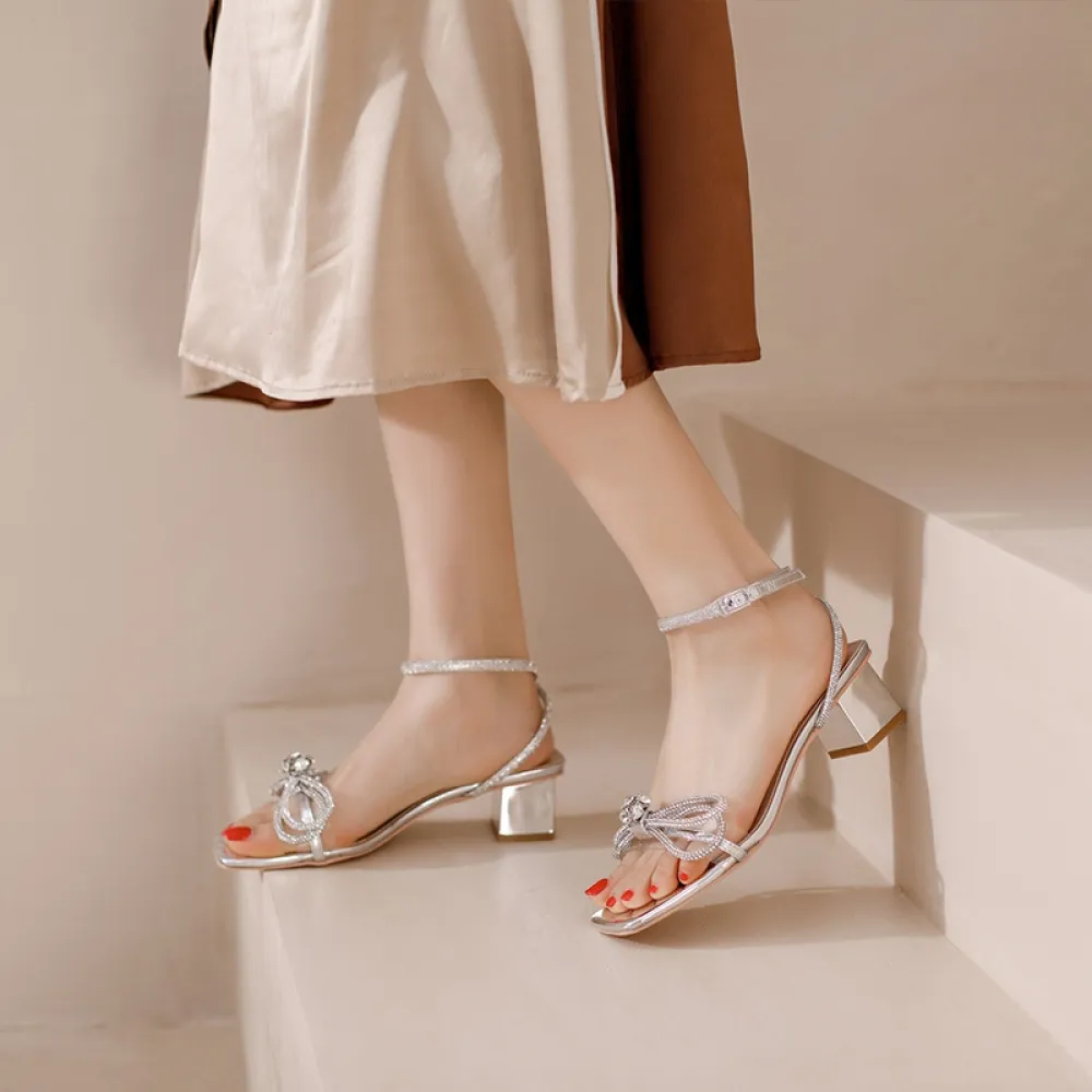 Nuovi sandali esterni estivi da donna, scarpe da donna con tacco spesso in cristallo con fiocco in celebrità Internet Fata 2022-